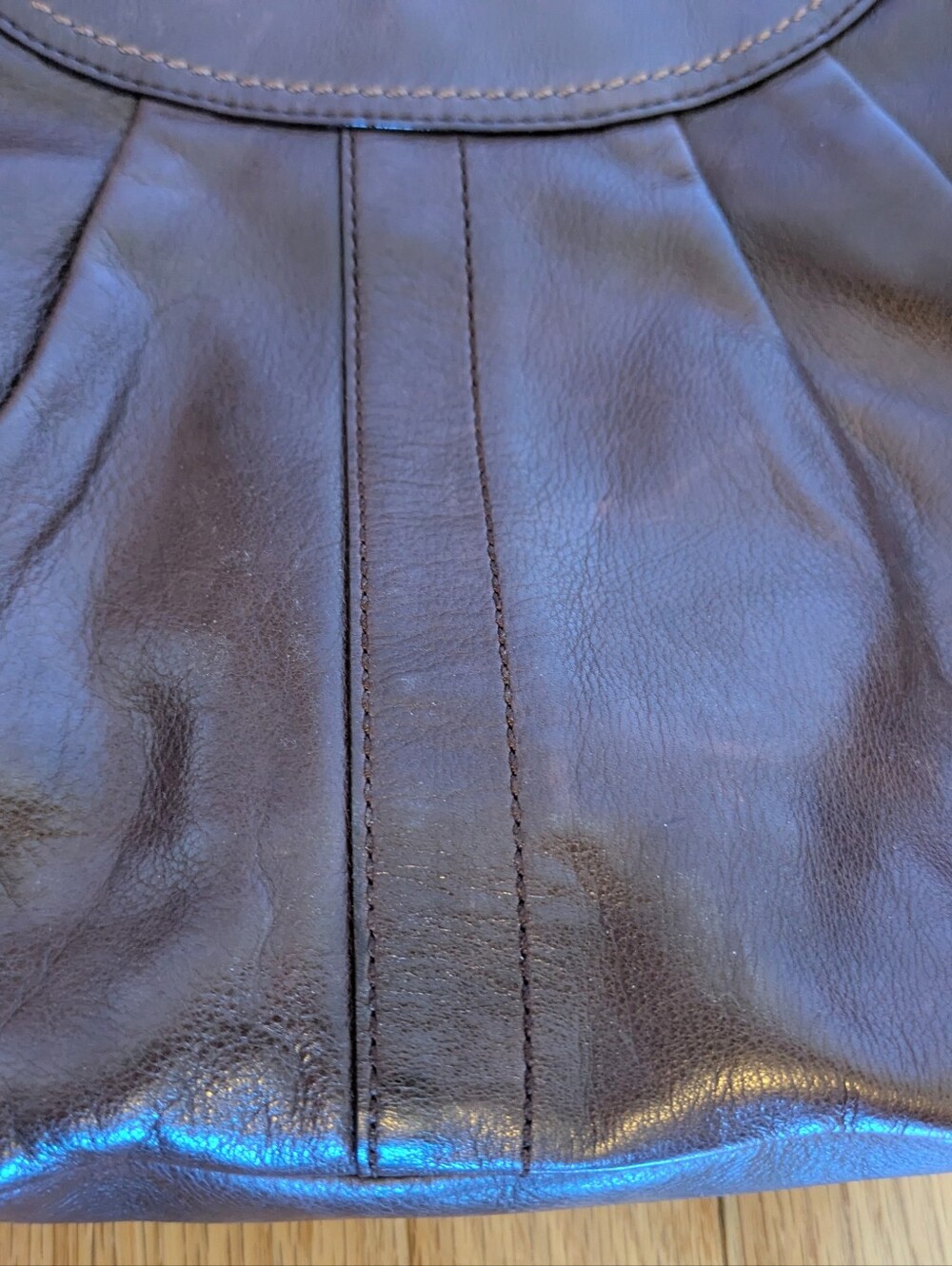 Coach Leather Kisslock Purse. - Picture 11 of 12